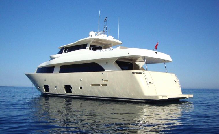 2010 Custom Line Navetta 26